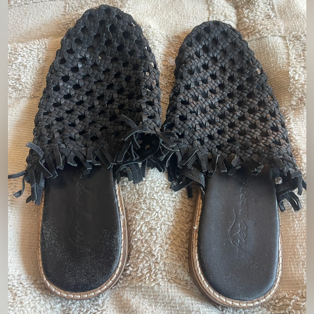 Free People Black Leather Woven Women's Slip-On Shoes Size 40 Boho